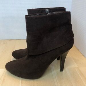 Marc Fisher Vallay4 Cuffed Boots-Size 5M